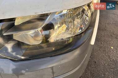 Volkswagen Transporter  2011