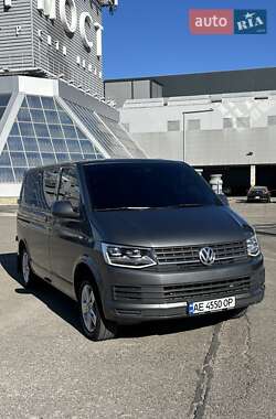 Volkswagen Transporter  2015
