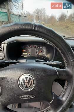 Volkswagen Transporter  2003