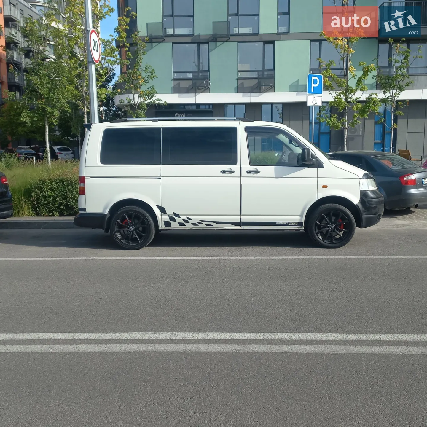 Volkswagen Transporter 2004 VIN WV1ZZZ7HZ4H005063 фото оголошення 4 з 8