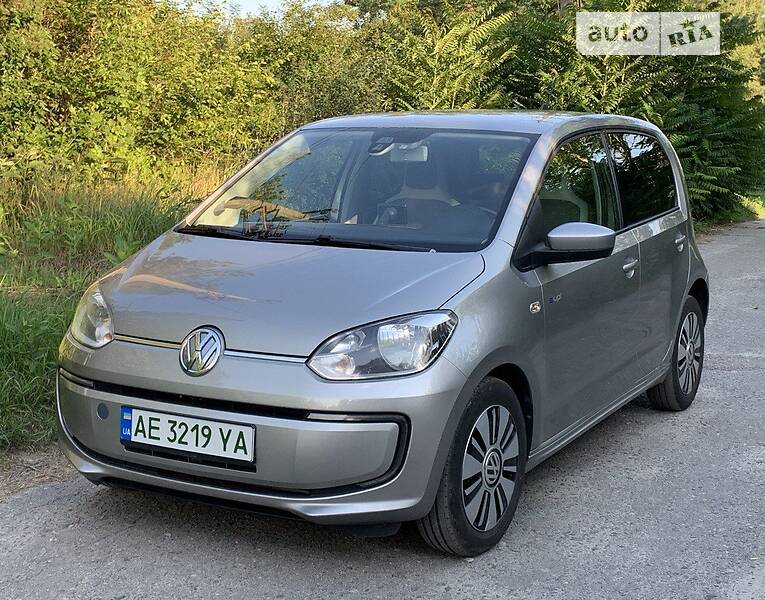 Легкові Volkswagen Up