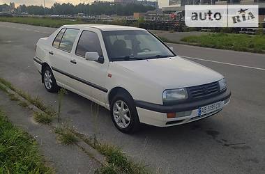 Volkswagen Vento  1993