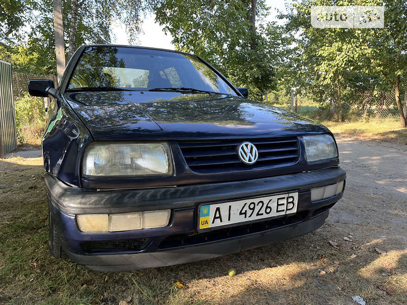 Седан Volkswagen Vento