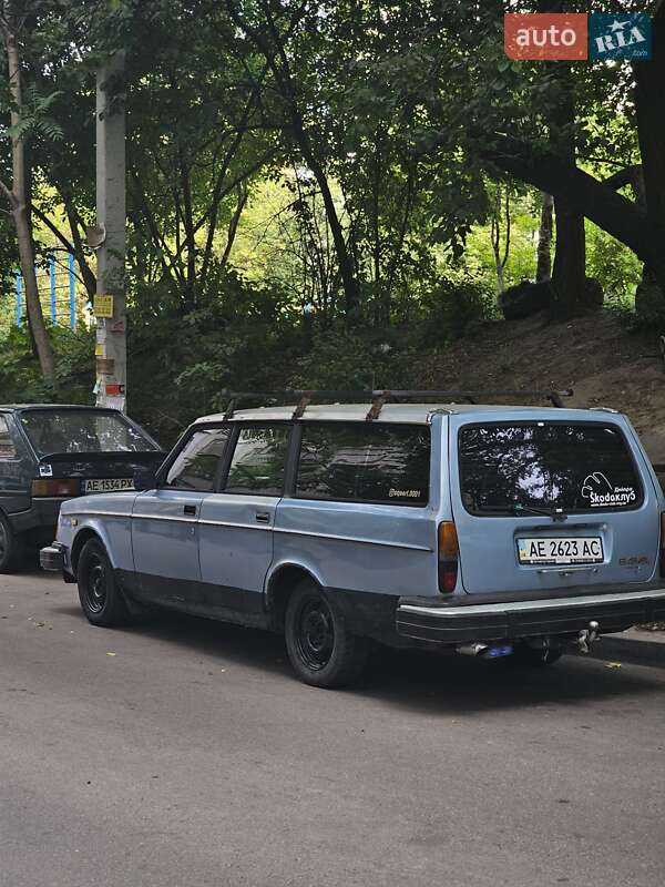 Volvo 245