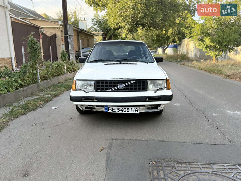 Хетчбек Volvo 360