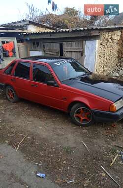 Volvo 440  1990