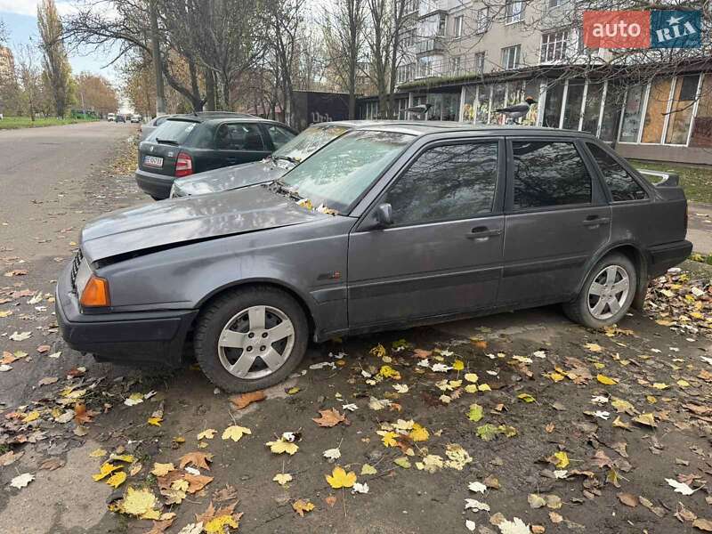 Volvo 440