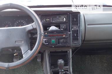 Volvo 460  1990