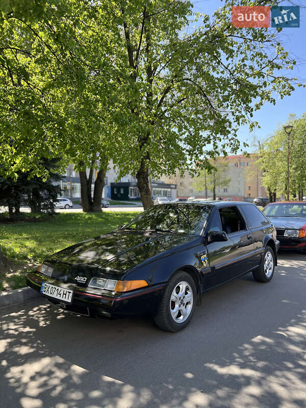 Хетчбек Volvo 480
