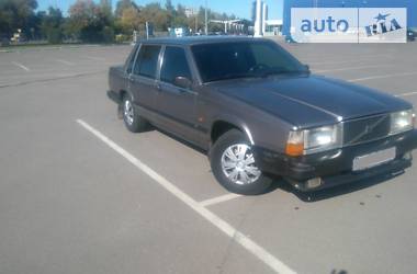 Volvo 740  1987