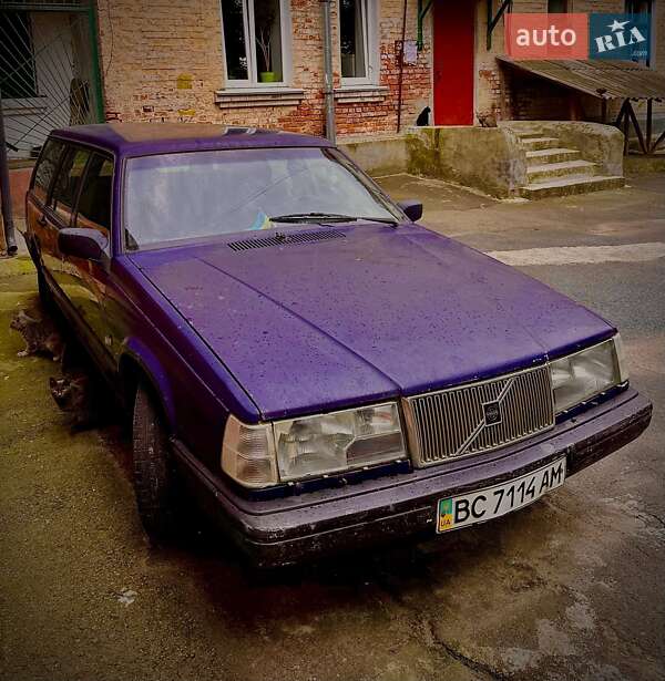 Универсал Volvo 940