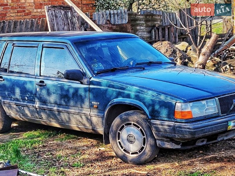 Универсал Volvo 940
