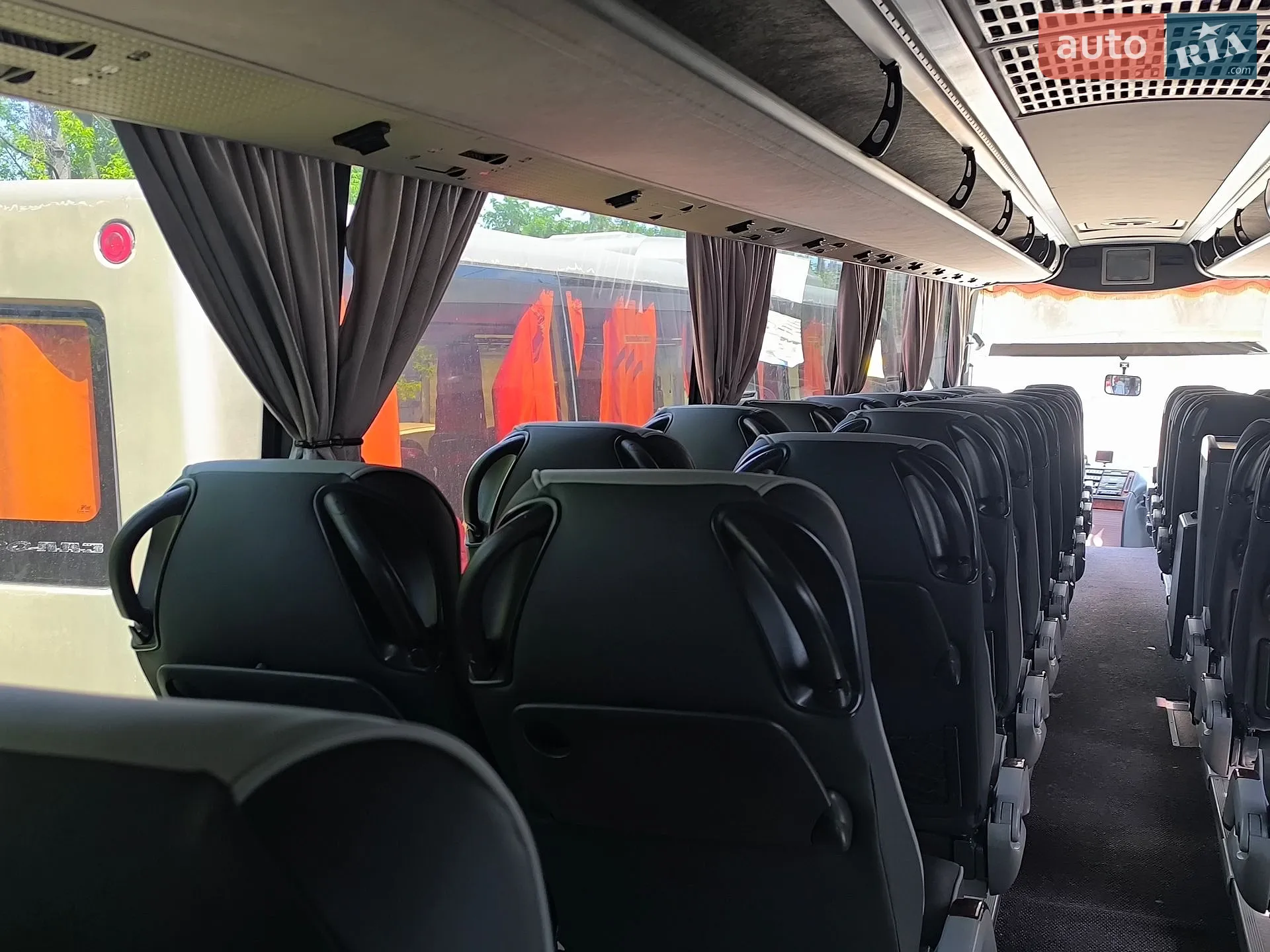 Volvo 9900 2002 VIN YV3R8G11X2A001123 фото оголошення 4 з 5
