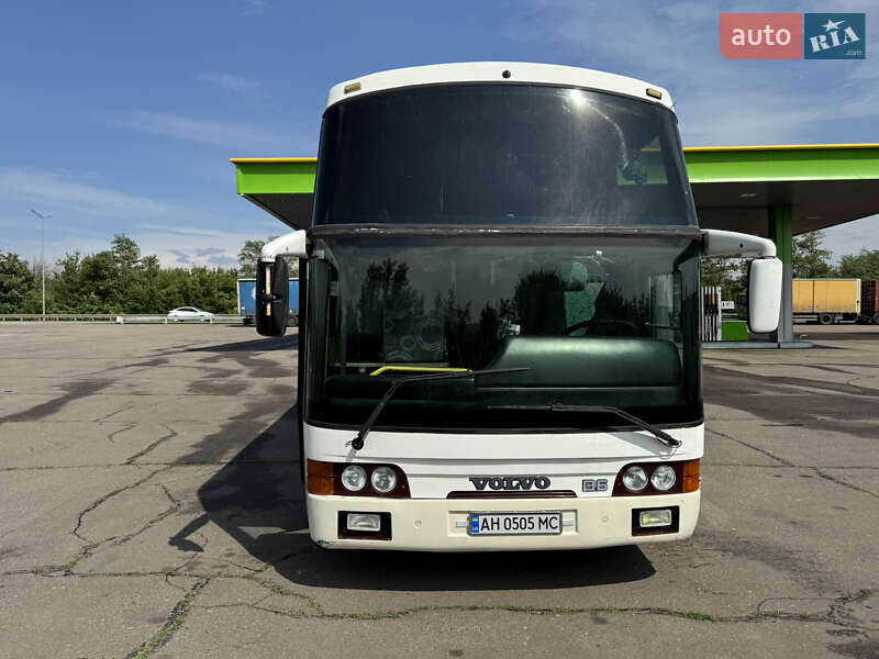 Туристический / Междугородний автобус Volvo B6