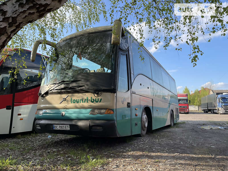 Туристический / Междугородний автобус Volvo B7R