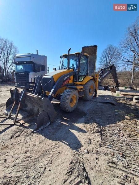 Колесный экскаватор Volvo BL 71