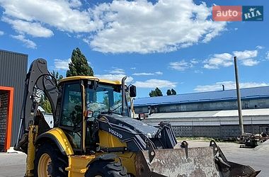Экскаватор погрузчик Volvo BL 71 2011 в Киеве