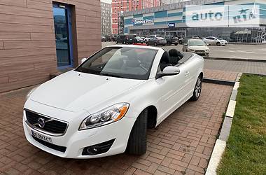 Volvo C70  2010