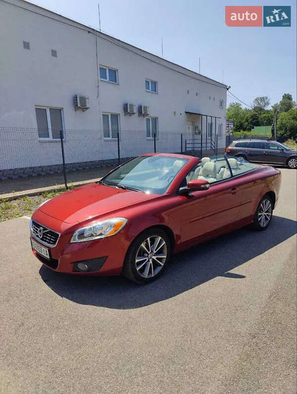 Volvo C70 2011