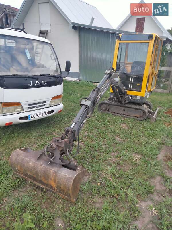 Спецтехника Volvo EC 15B