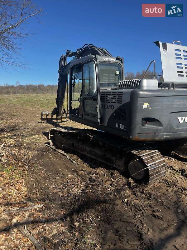 Спецтехника Volvo EC 180B LC