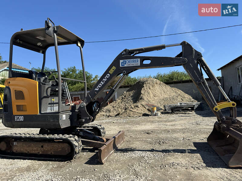 Volvo EC 200D