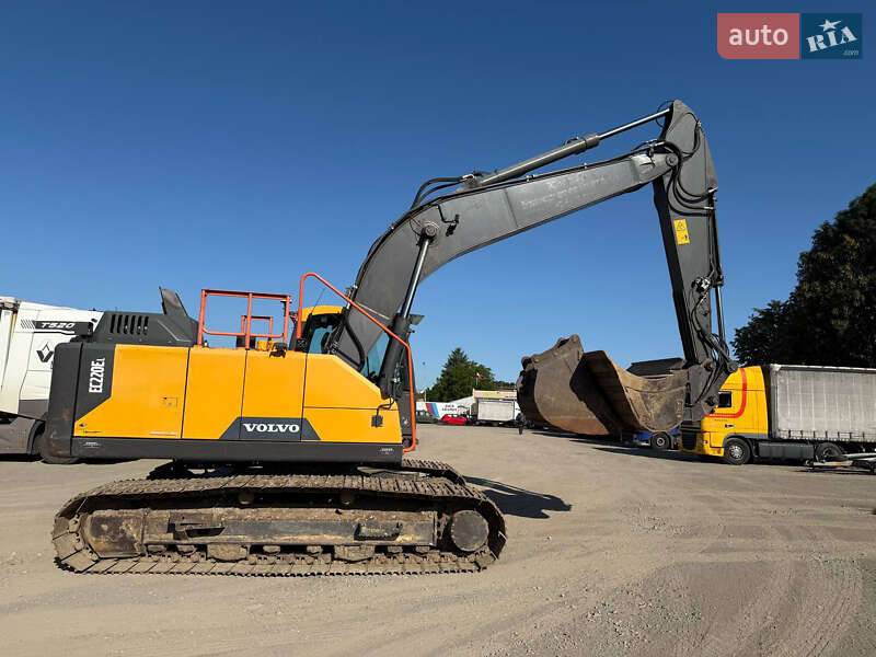 Volvo EC 220DL