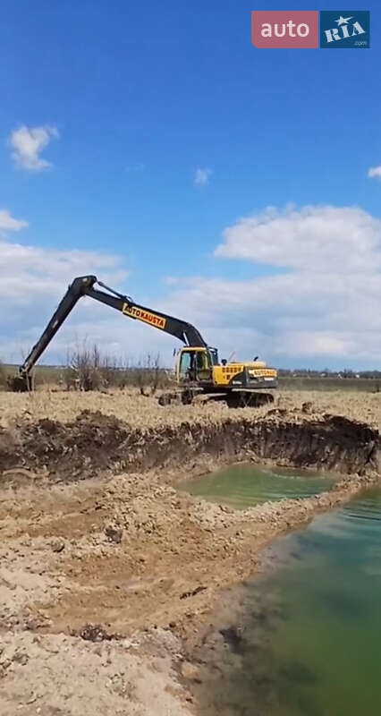Гусеничний екскаватор Volvo EC 240 BNLC