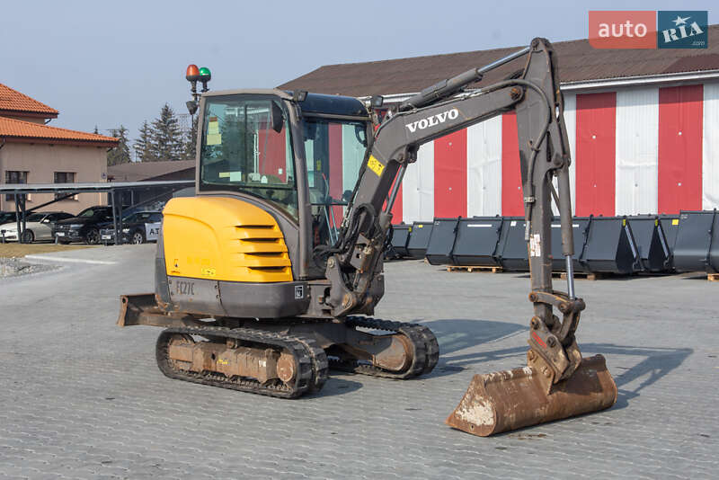 Спецтехника Volvo EC 27C