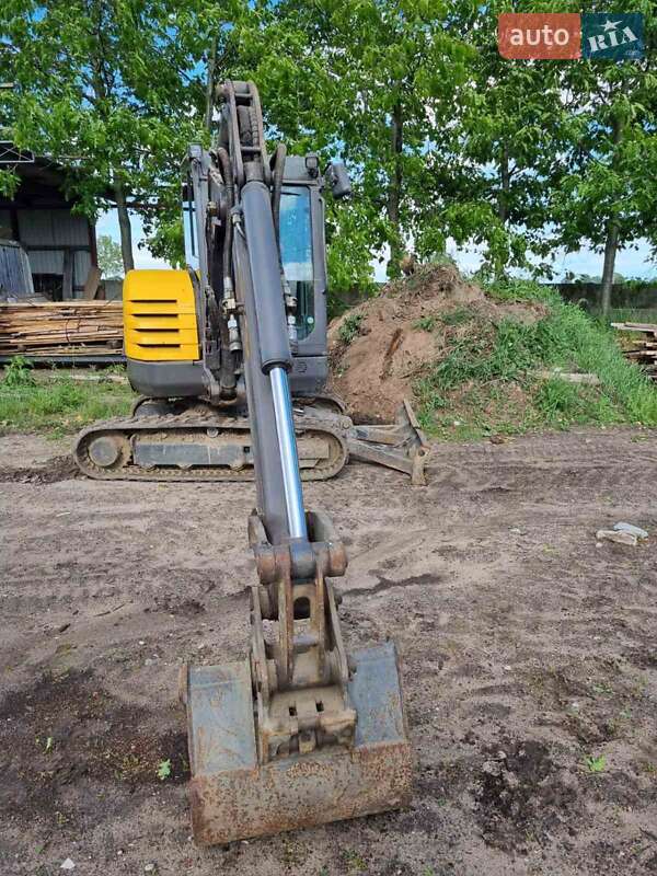 Спецтехника Volvo EC 35