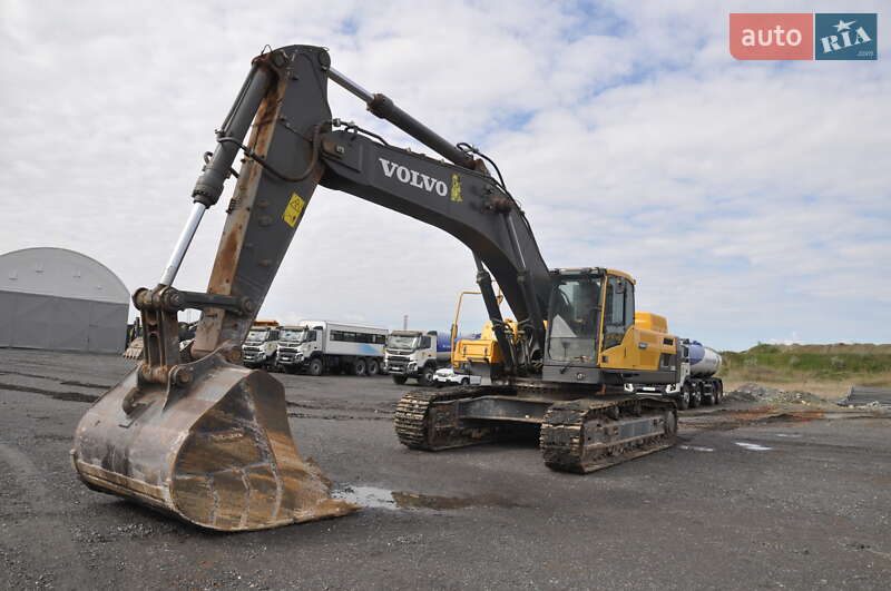 Гусеничний екскаватор Volvo EC 480DL