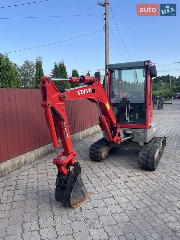 Спецтехніка Volvo ECR 25D