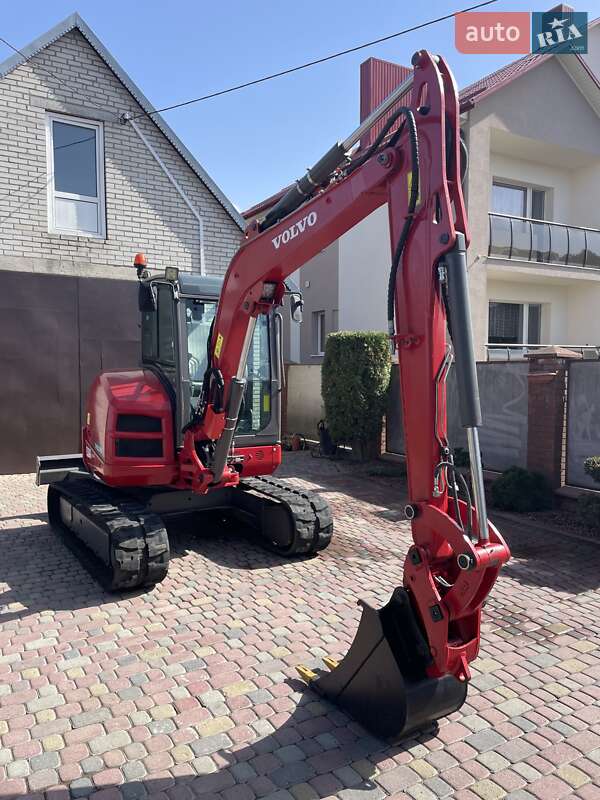 Гусеничний екскаватор Volvo ECR 50D
