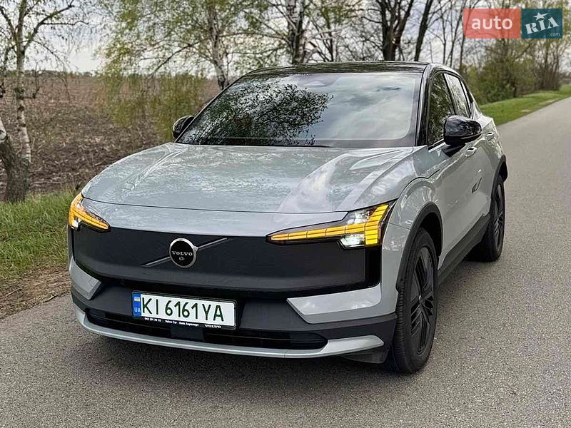 Volvo EX30 Cross Country