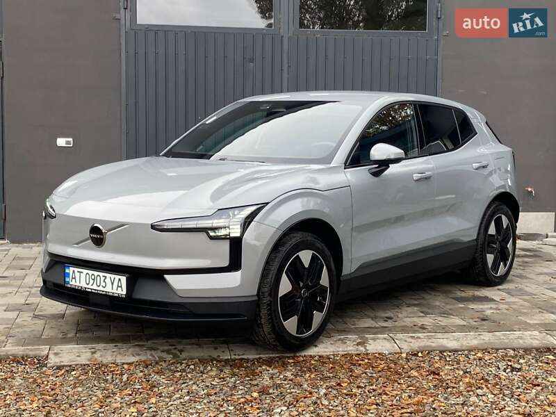 Легкові Volvo EX30