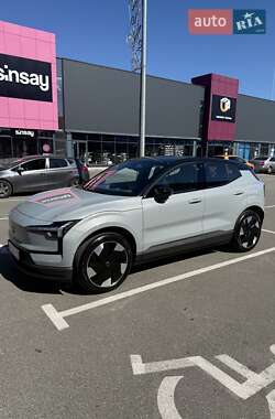Volvo EX30  2025