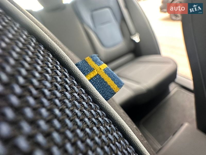 Внедорожник / Кроссовер Volvo EX30 2023 в Киеве