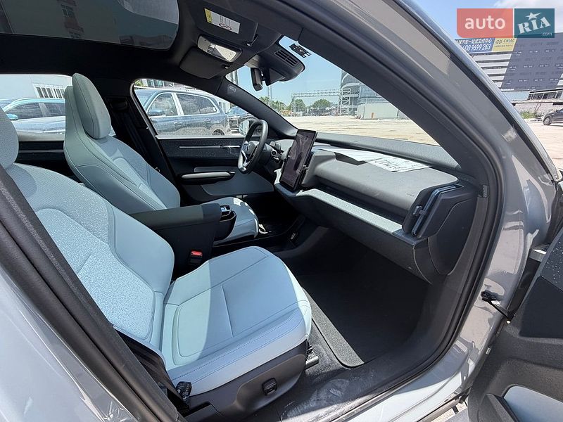 Внедорожник / Кроссовер Volvo EX30 2024 в Киеве