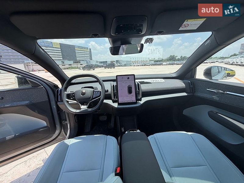 Внедорожник / Кроссовер Volvo EX30 2024 в Киеве