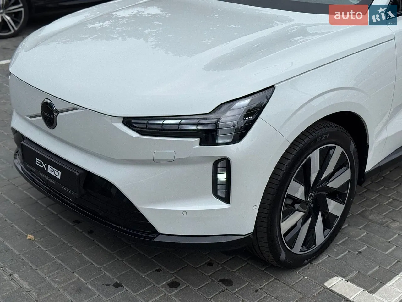 2025 Volvo EX90 - мініатюра 4