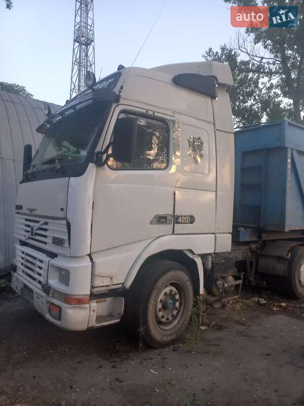 Зерновоз Volvo FH 12