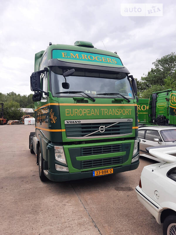 Зерновоз Volvo FH 13