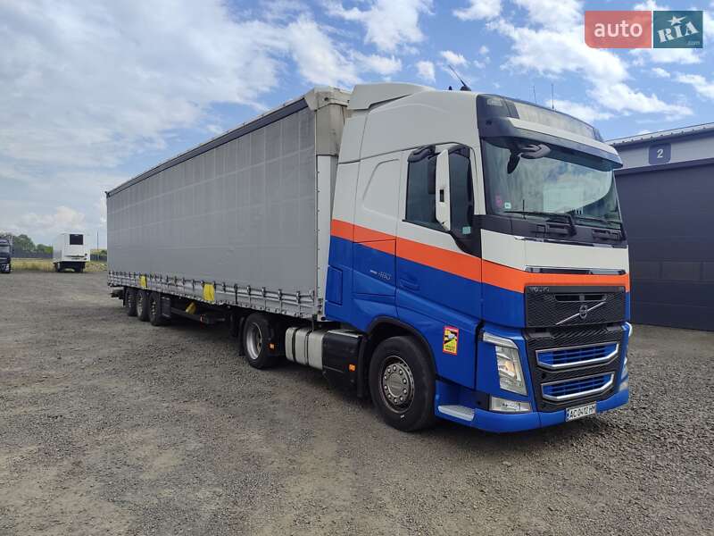 Тентований Volvo FH 16