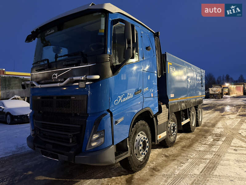 Самосвал Volvo FH 16