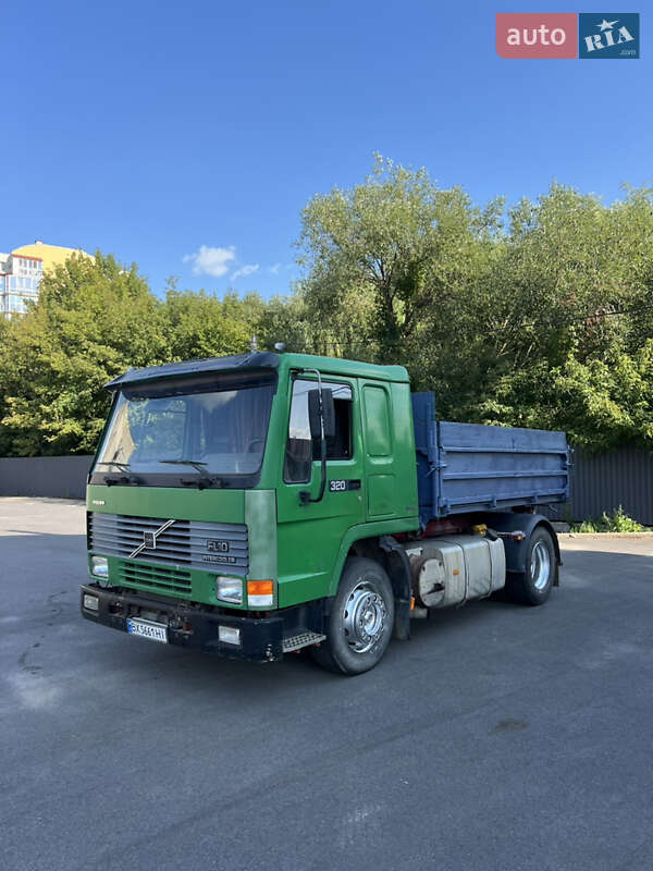 Самосвал Volvo FL 10