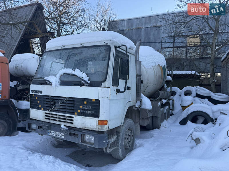 Спецтехника Volvo FL 10