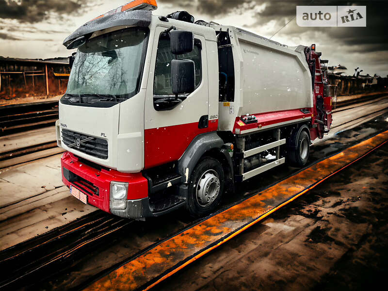 Спецтехніка Volvo FL 7