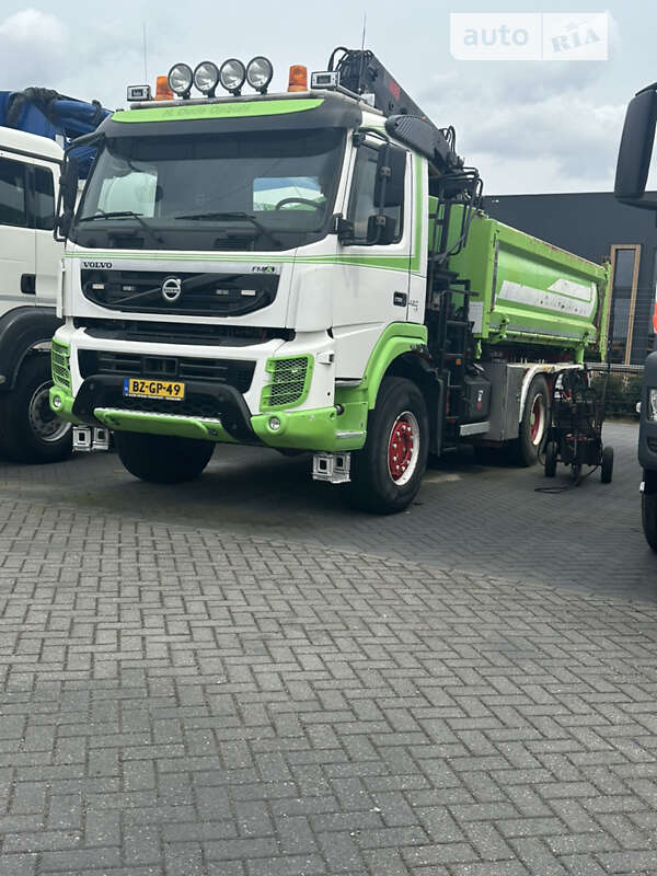 Самосвал Volvo FM 12
