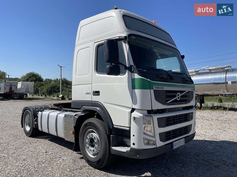 Тягач Volvo FM 12