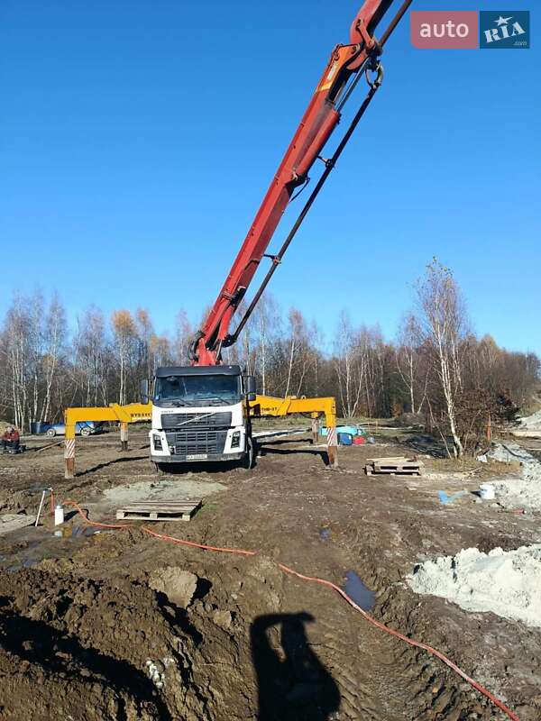Спецтехника Volvo FM 12